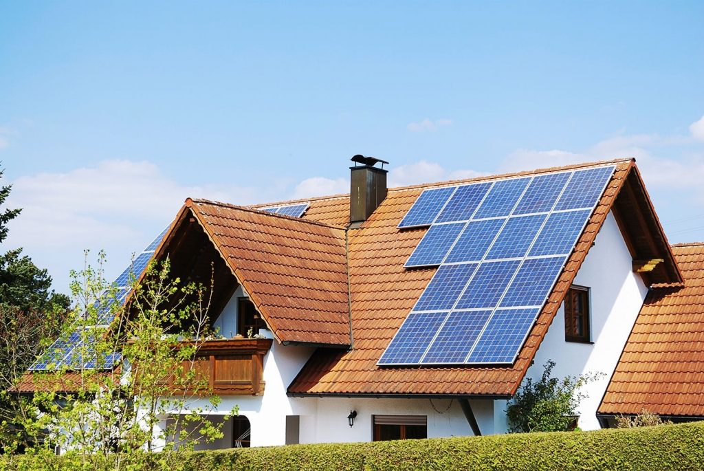 Como invertir en energia solar de forma rentable